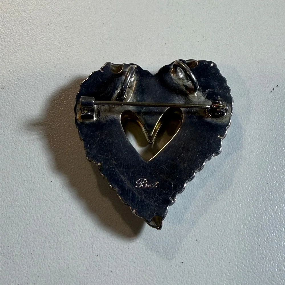 Vintage Rose Heart Brooch Pin Ribbed‎ Silver Tone Romantic Jewelry - Picture 2 of 4